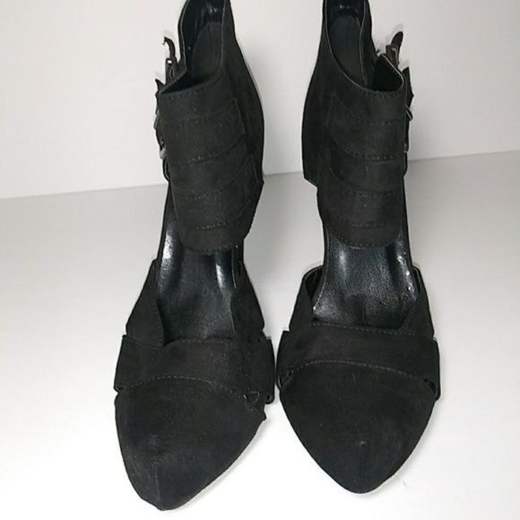 Black Faux Suede Black Heels Size 8 - Picture 4 of 8